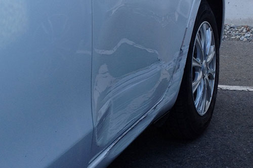 自動車板金塗装補修の作業事例(ビフォーアフター)