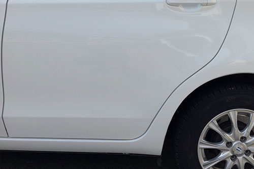 自動車板金塗装補修の作業事例(ビフォーアフター)