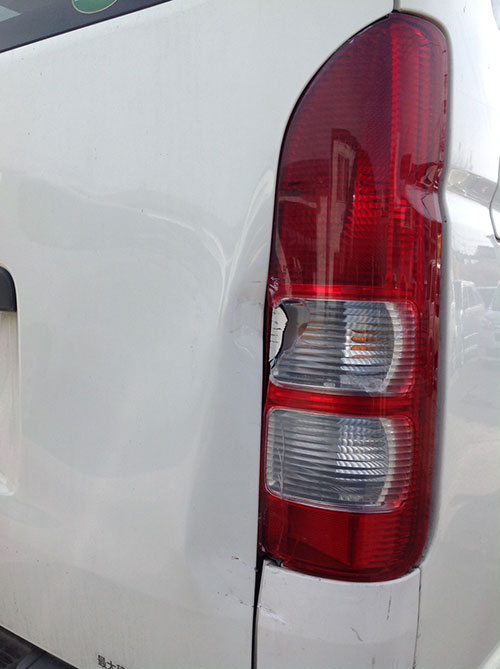 自動車板金塗装補修の作業事例（ビフォーアフター）